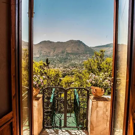 Palazzo Cuto Bed and breakfast